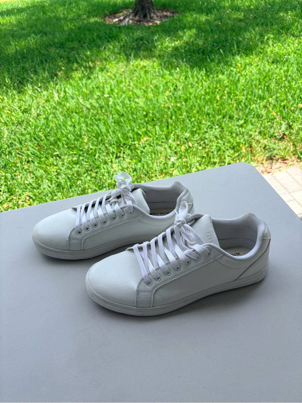 Perry Ellis White Low-Top Men's Sneakers